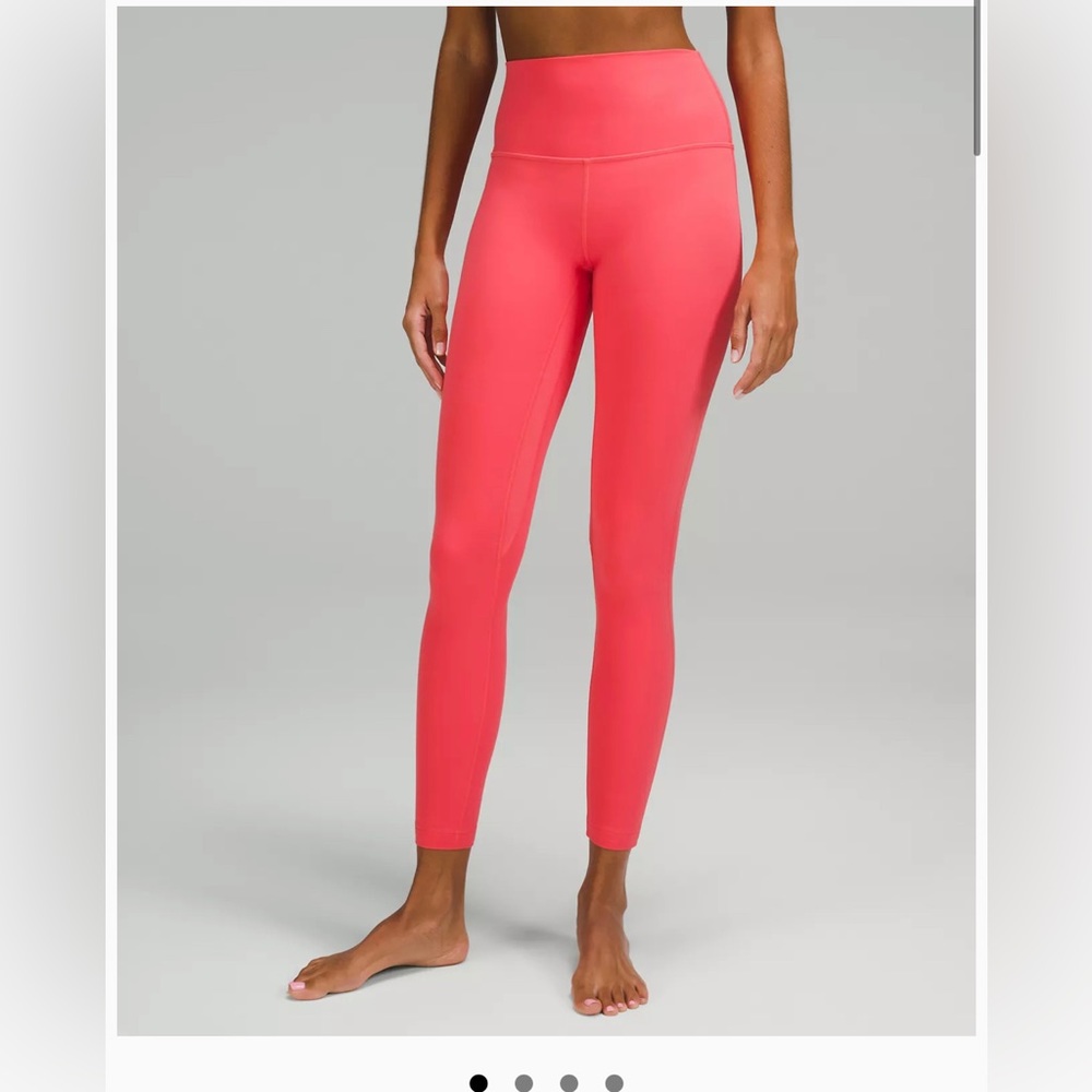 Lululemon NWOT rasberry crème align leggings